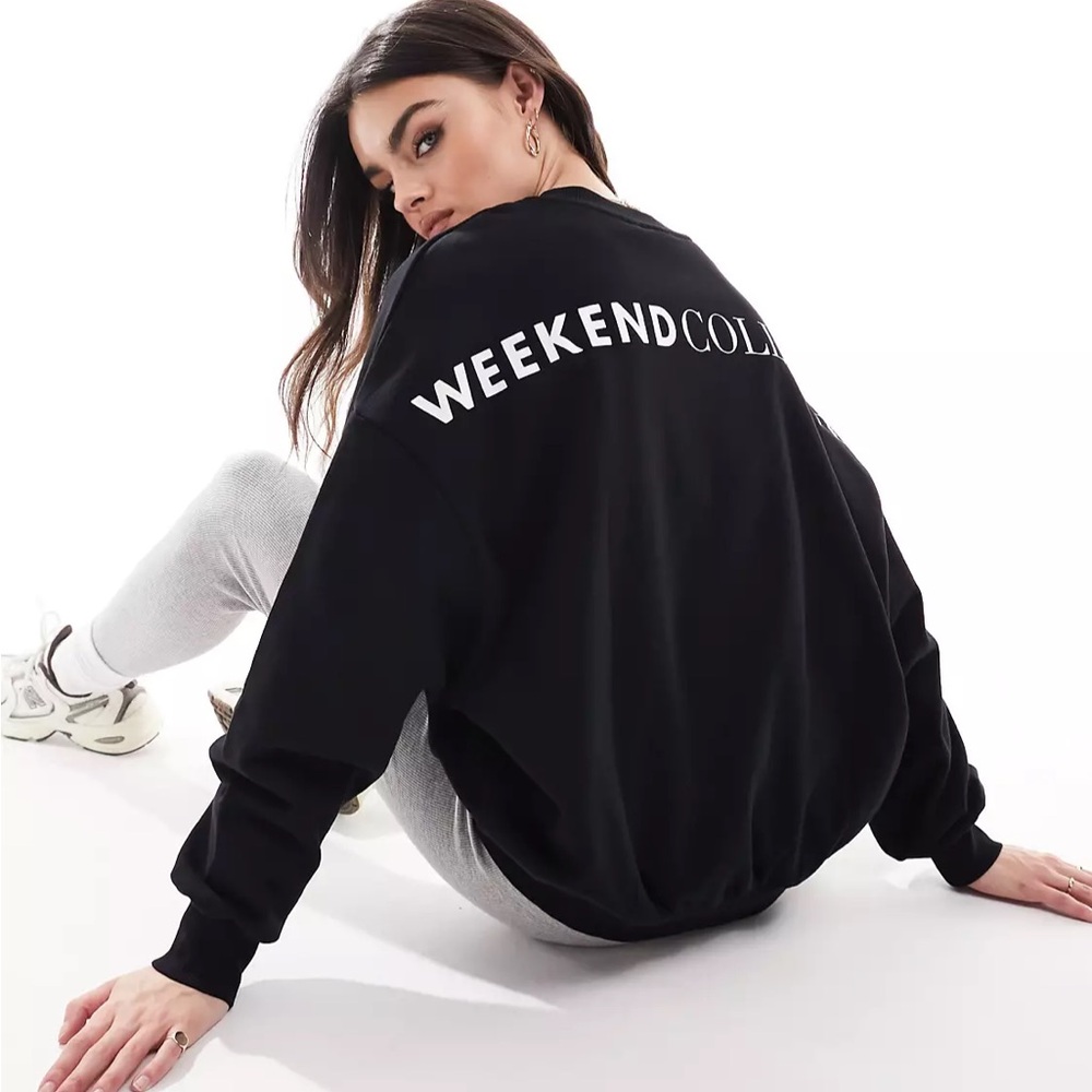 sweatshirt with large back logo in black